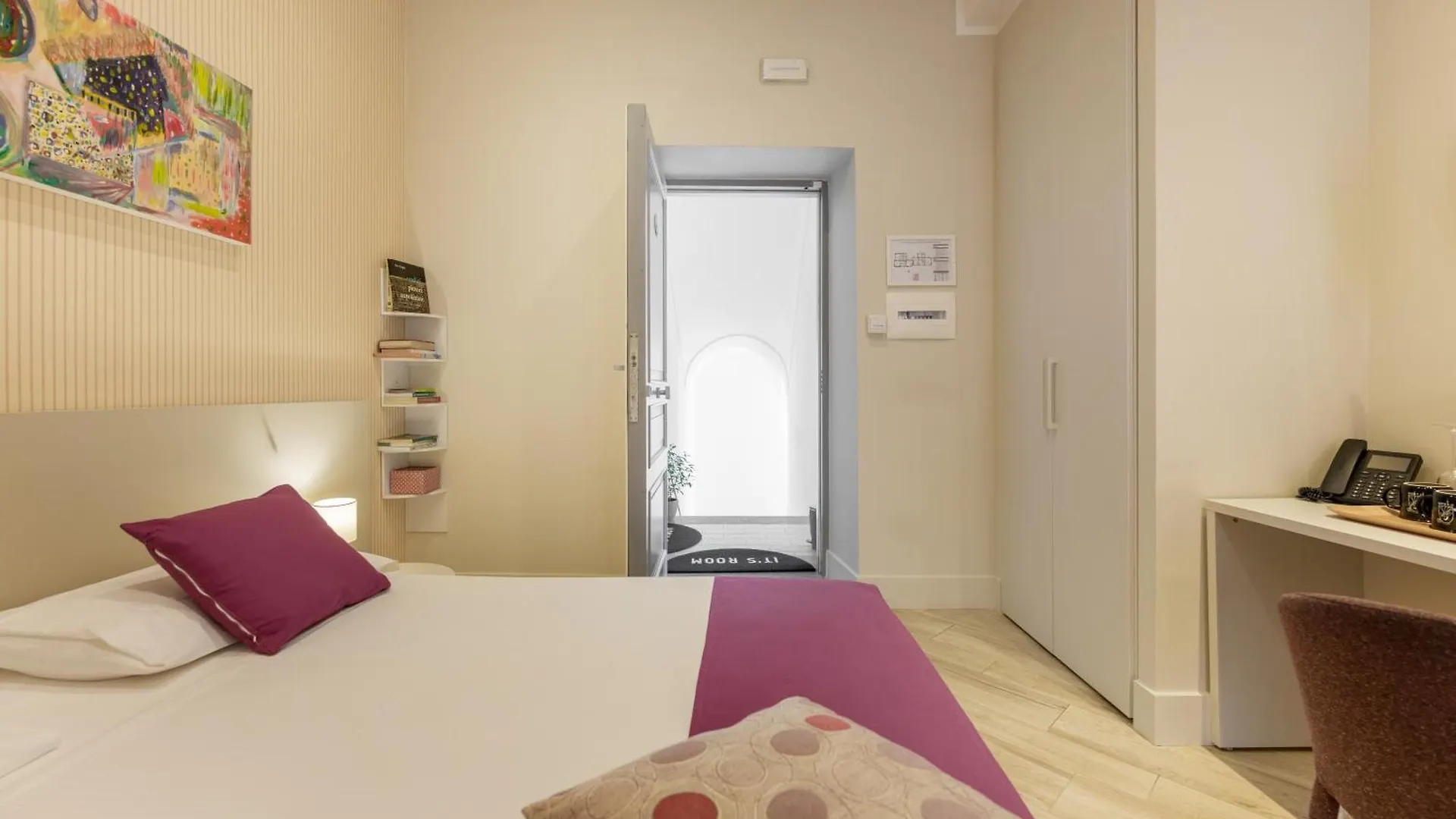 It'S Room Неаполь